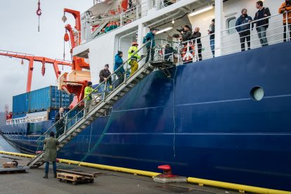 People boarding the RV Polarstern via a stairway