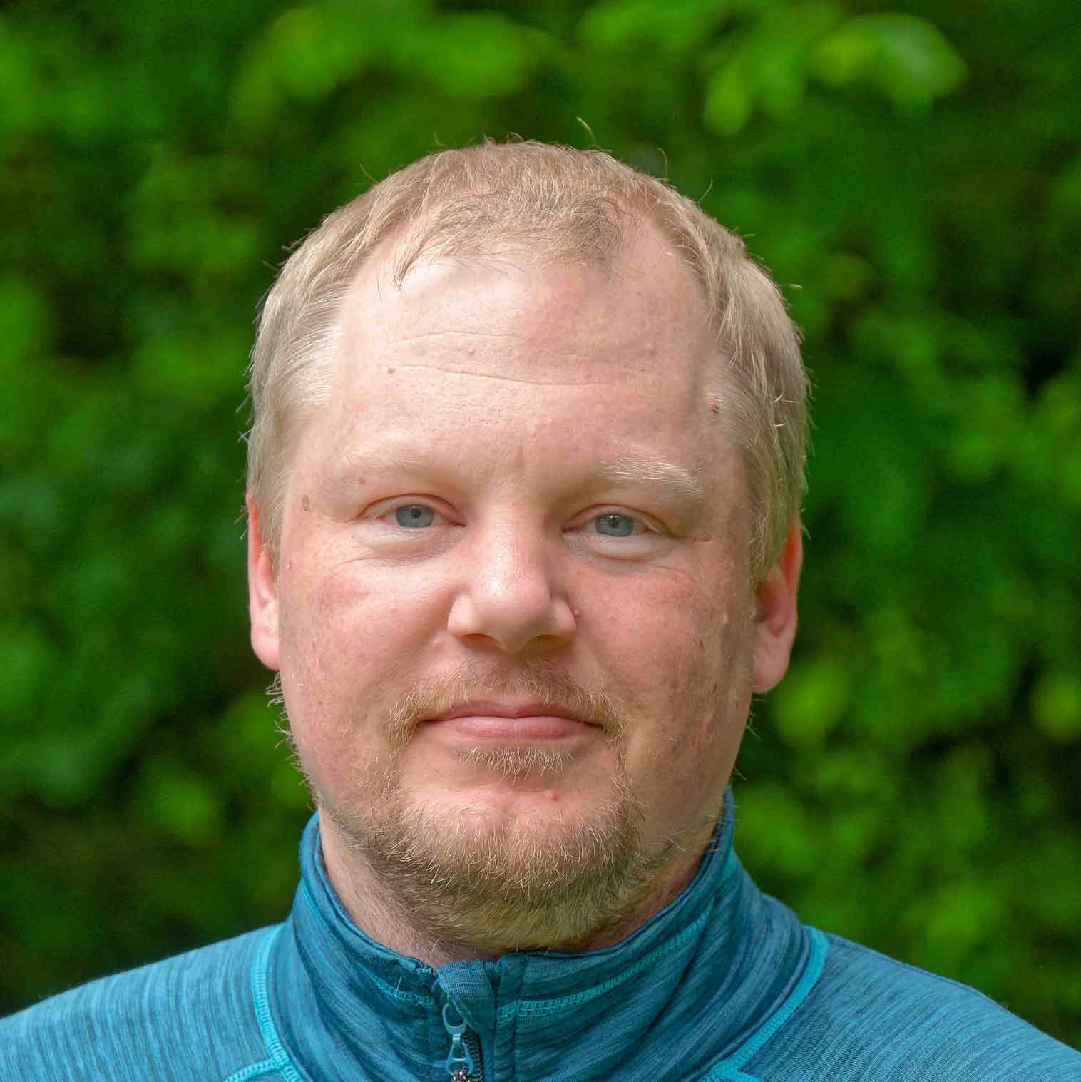 Dr. Matthias Buschmann