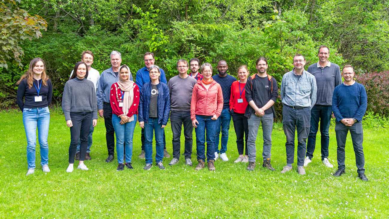 Cluster D (from left to right): Josien Rompelberg, Swetlana Paul, Sina Mehrdad, Christoph Jacobi, Fathima Cherichil Puranyil, Johannes Quaas, Annette Rinke, Torsten Kanzow, Khaled Al Hajjar, Dörthe Handorf, Ernest Agyemang-Oko, Marlene Kretschmer, Lars Aue, Wolfgang Dorn, Gunnar Spreen, Bernd Heinold (Photo: Tilo Arnold, TROPOS).